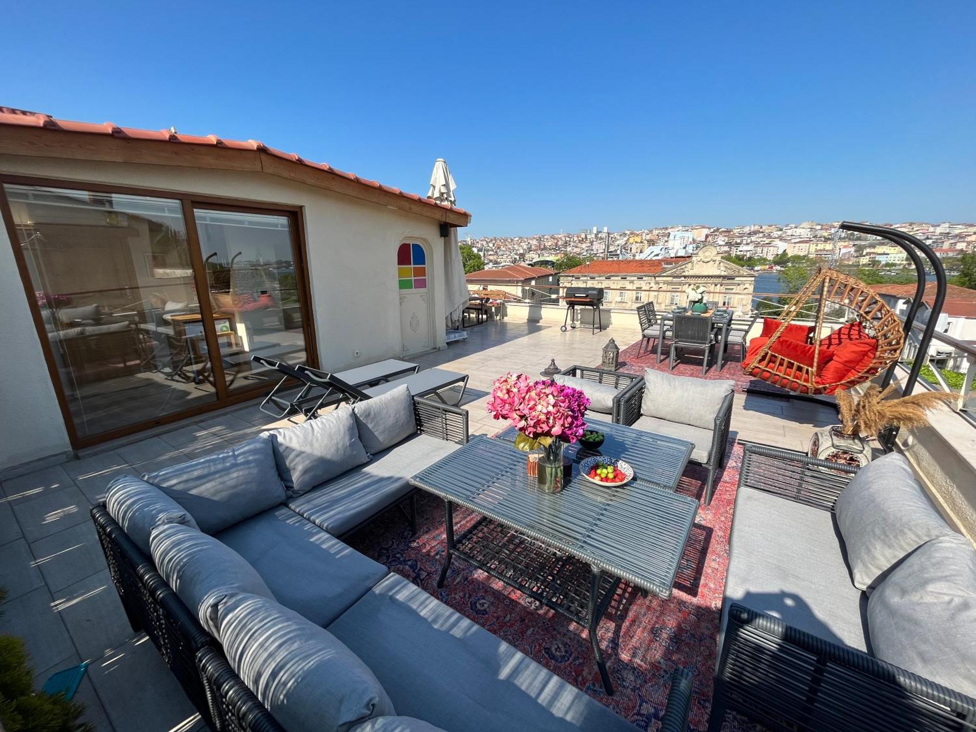 Waterfront By The Tram - Terrace With Dome & Golden Horn View In Fatih Apartment Istanbul