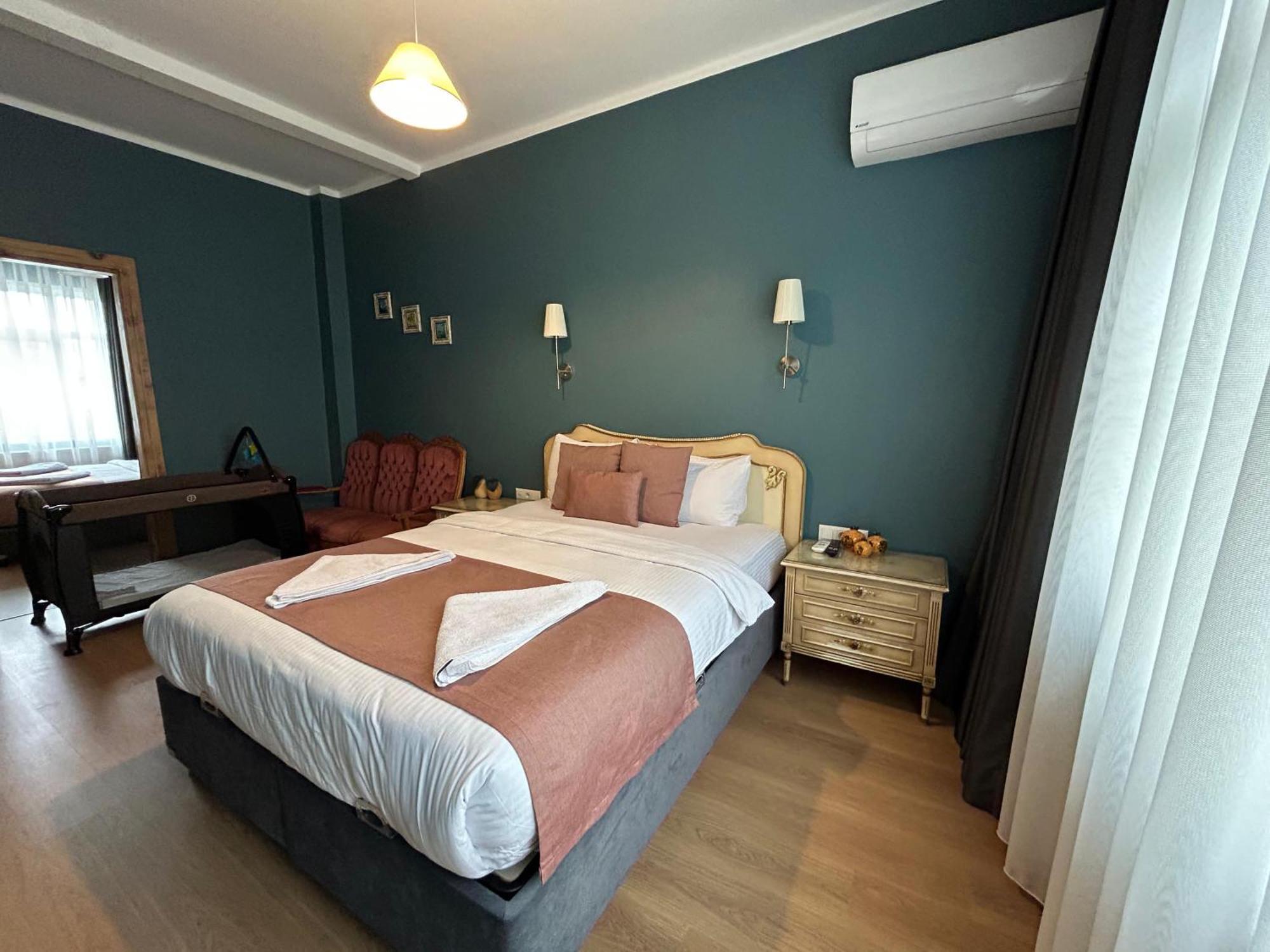 Appartement Waterfront By The Tram - Terrace With Dome & Golden Horn View In Fatih Istanboel